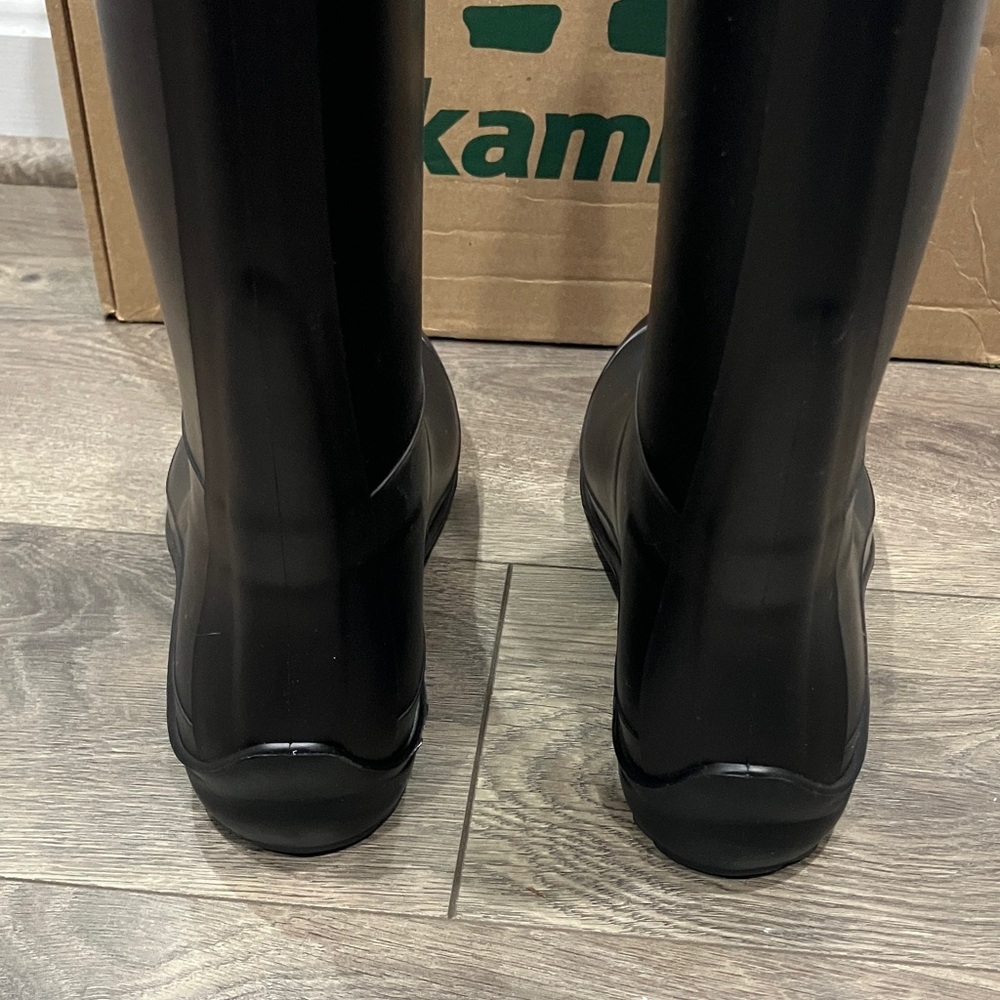 New in Box, Kamik Sleek Black Waterproof Boots, size 8 - Picture 5 of 11